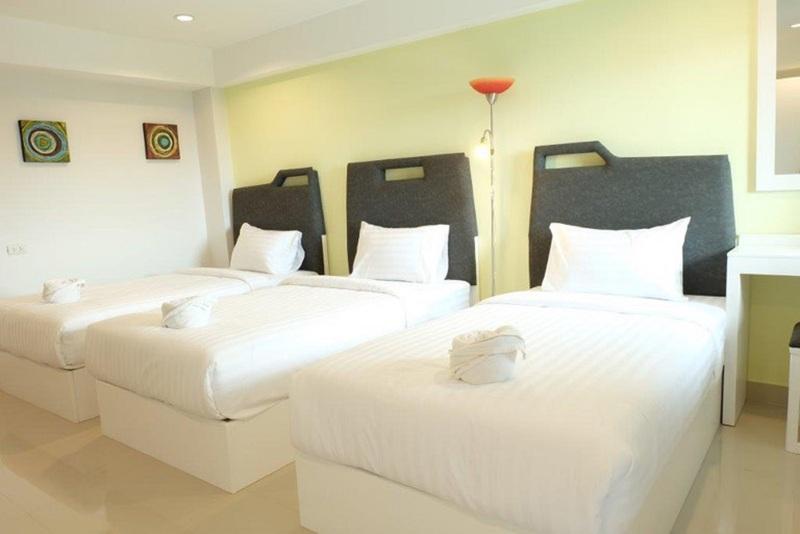 The Airy Residence Bangkok Bagian luar foto