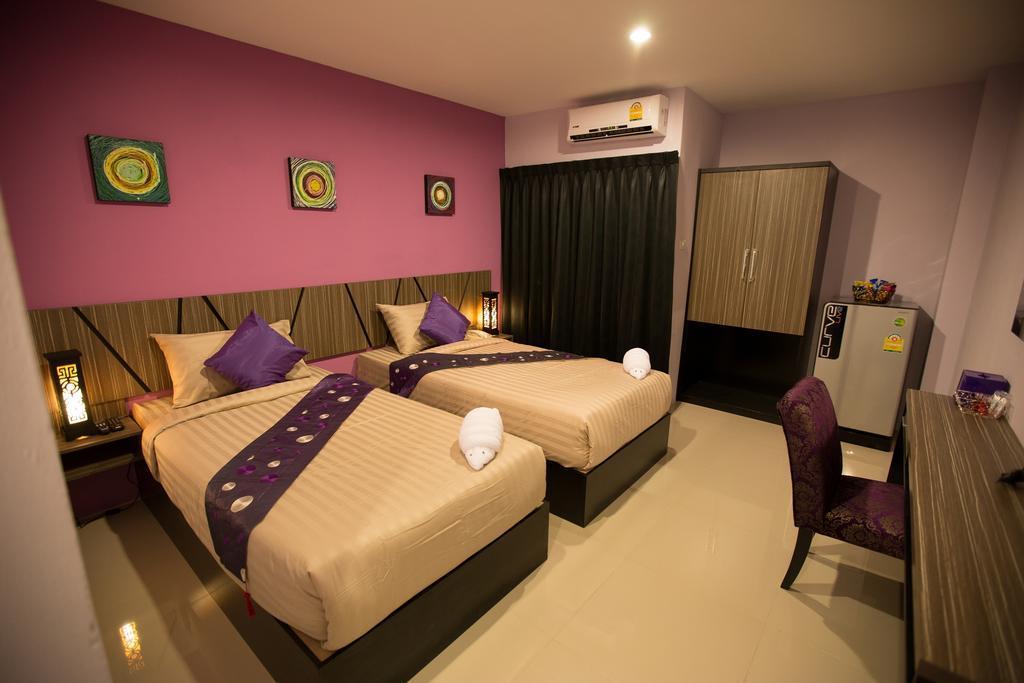 The Airy Residence Bangkok Bagian luar foto