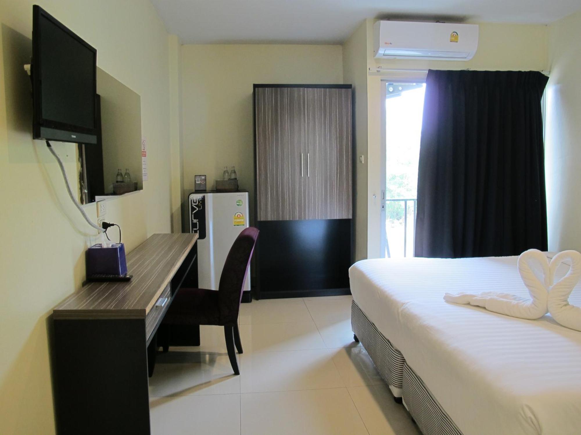 The Airy Residence Bangkok Bagian luar foto