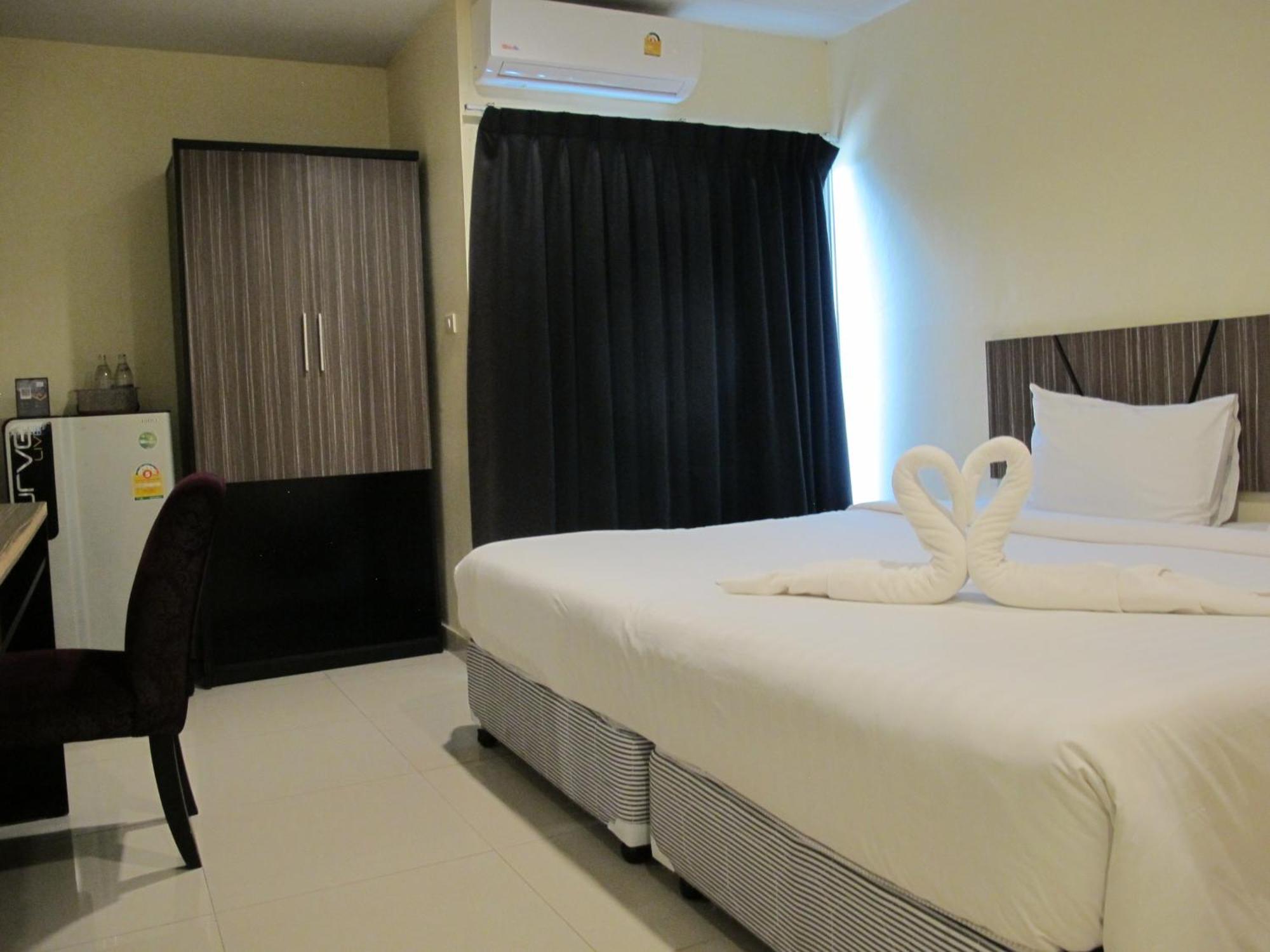 The Airy Residence Bangkok Bagian luar foto