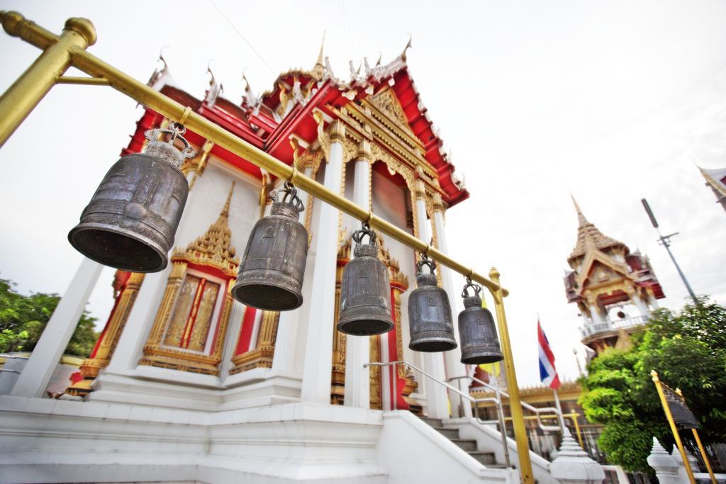 The Airy Residence Bangkok Bagian luar foto